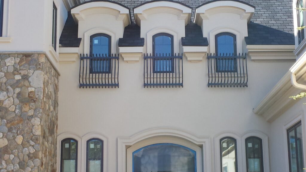 Balconette